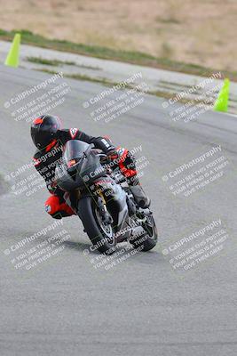 media/Mar-05-2023-TrackXperience (Sun) [[a95d40e56a]]/Group 3/session 2 turn 4/